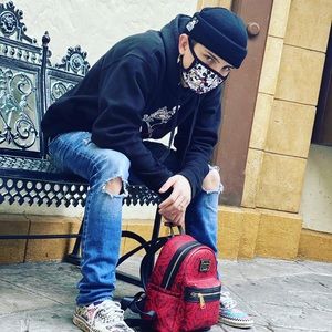 Meet your Posher, Cameron